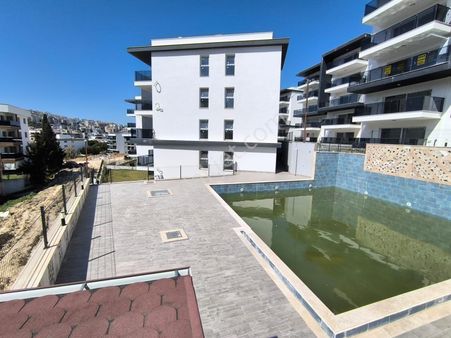 Sıfırhhavuzlugüvenlikli Site İçerisinde 3 +1 Bahçe Katı Daire