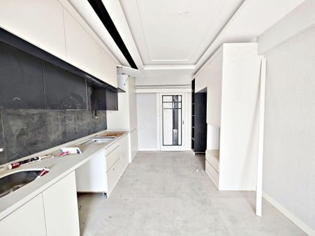 Göktürk'te Mimari Tasarımıyla Göz Alıcı Sıfır Ultralüx 3.5+1