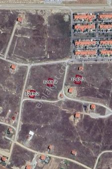 Uydukent Emlaktan Önü Arkası Yol 400 M2 Fırsat