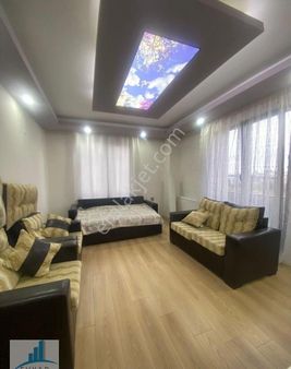 Hatip Mahallesi Cadde Ye Cephe Satılık Ara Kat 1+1 Daire