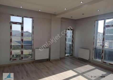 Çobançeşme Mahallesi Site İçi Satılık Son Kat 3+1 Daire