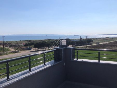 Şarköy De Işık Emlaktan İstiklal Mah De 3+1 130 M2 Mustakil Villa