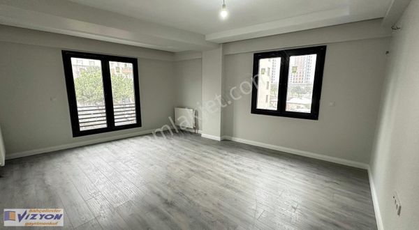 Bağcılar Kirazlı Satılık Sıfır Otoparklı Muhteşem Daire. Vizyon