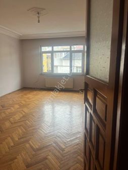 Ümraniye Ihlamurkuyu Metro Yürüme Mesafesi 1. Kat 90 Metre Bolkon Mevcut Bekara Yabancı Ya