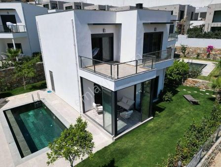 Bodrum Koyunbaba'da Satılık Lüx 4+1 Villa