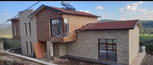Milas Bodrum Yolunda Meşelik Mah İmarlı 1535 M2 İçinde 300 M2 Havuzlu Villa -zeytinlik Satılık
