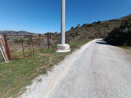 Doğa İle İç İçe 4.574 M² Su Ve Elektrik Olan Satılık Bağ