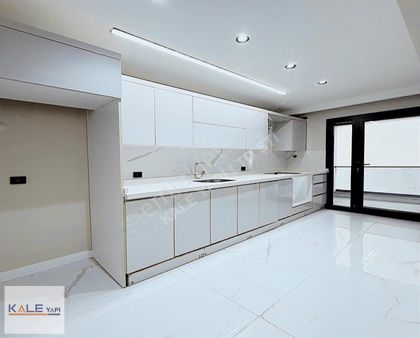 Bahçeşehirde 2+1 Sıfır Lüks Arakat Daire