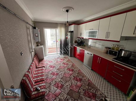 Çözüm Ana Caddeye Yakın 3+1 Çok Geniş Yapılı Kilerli Ön Cephe