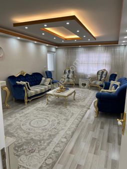 Arabayatağında 420 M2 Arsa Üzerin 6 Daire 1 Dükkan Satılık Bina