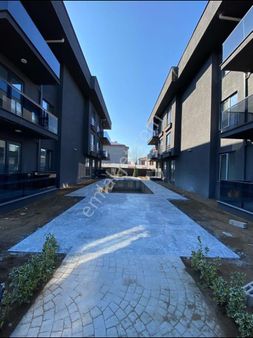 Karasu’da Havuzlu Site 2+1 85 M2 Lüks Satılık Daire