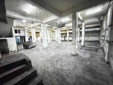 Zafer Yapı Gayrimenkulden Kiralık Dükkan 550m2 İşhanında 4mt-4.5 Mtyükseklik İstanbul Sultangazide