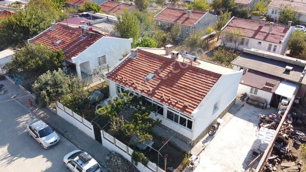 6+2 500 Metre² Arsa İçerisine İki Tane Satılık Ev