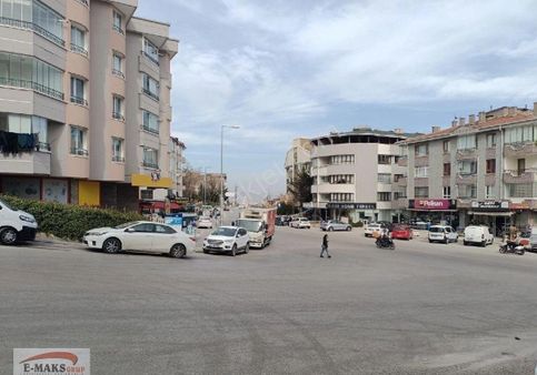 İlker/1/cadde/mürsel/uluç/mah/yapılı/ön/cephe/40,metre Kare/dükkan