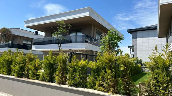 E.yücelden Antalya Belekte 4+1 Eşyalı Villa
