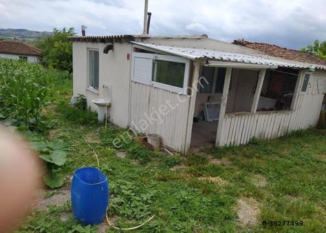 Yatırım Doktorumdan İçeresinde Yapı Olan Satılık Arazi