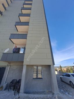 Sezer Emlaktan 2.35 E Yakın Konumda 1+1