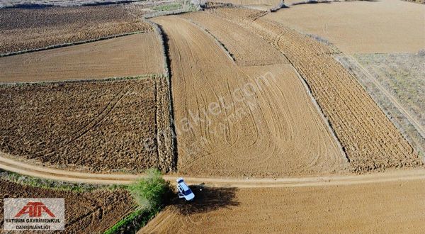 Kaynarca Uğurluda Kadastrol Yol Cepheli,köyün Dibi 2683 M2 Arazi