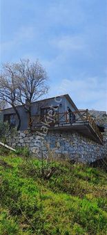 Seferihisar Godence İçinde Evi Olan Tarla