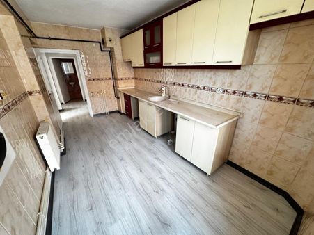 Moda Gayrimenkulden Manzaralı 3. Kat 3+1 Daire