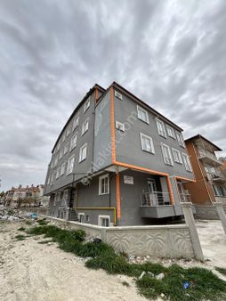 İnal Emlaktan Merkezde Satılık 1+1 50 M2 Daire