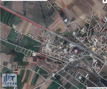 Toprak Emlaktan Satılmışoğlu Mah.güzel Konumda Satılık Tarla