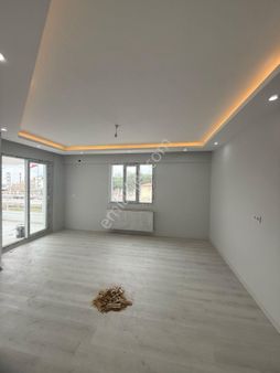 Öz Çoban Gayrimenkul'den 3+1 Ara Kat Cadde Üstü Sıfır Daire