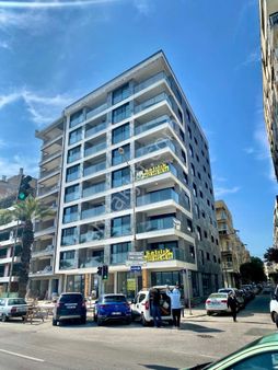 Karşıyaka Yalıda Deniz Manzaralı 3+1 Ultra Lüks Yalı Dairesi