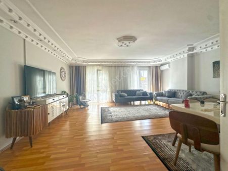 İstanbul House'dan, Güngören'de Genç Binada Teraslı, 5+2 Dubleks