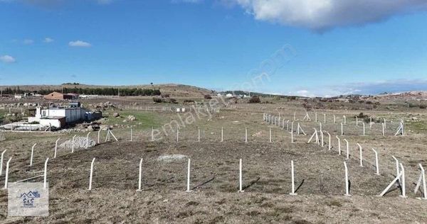 S&s Emlak'dan Ayvalık Küçükköy Mahallesinde Satılık 300 M2 Arsa