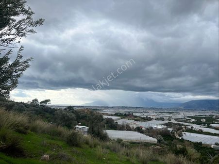 Beykonak’ta Deniz Manzaralı Arazi