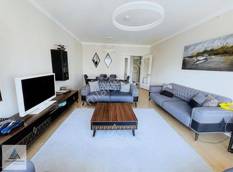 Atakent Tema İstanbul Satılık 147m2 Boş Manzaralı Daire