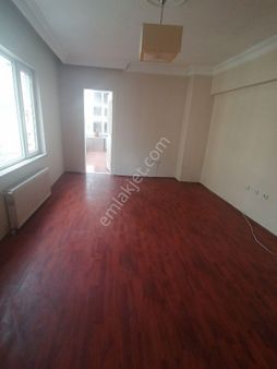 Ümraniye Armağanevler Kiralık Daire Bekara Uygun Temiz Daire