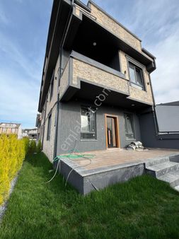 Kocaali Alandere Mah. 3+1 Müstakil Bahçeli Sıfır Satılık Tripleks Villa