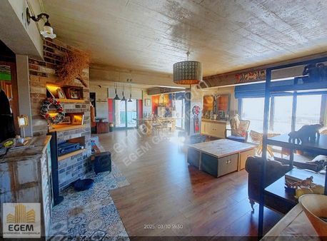 Güzelbahçe Mustafa Kemalpaşada Satılık Havuzlu Sitede 5+1 Daire