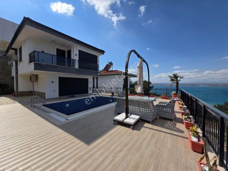 Akbük'te Satılık 3+1 Lüx Eşyalı Deniz Manzaralı Müstakil Villa