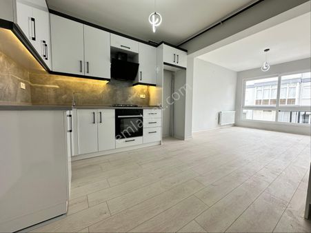 Hatay Nokta'da Metro Yakını 4+1 135 M2 Satılık Full Tadılatlı Daıre