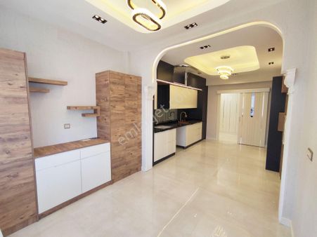 Fıstıklık'ta Elit Tasarımın Göz Bebeği Cadde Üstü Süperlüx 3.5+1