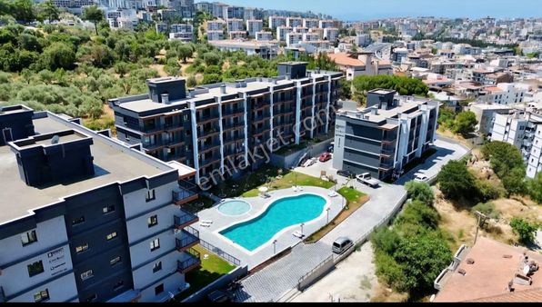Kuşadası Ege Mah Kompleks Site İçerisinde Satılık 3+1 Daire