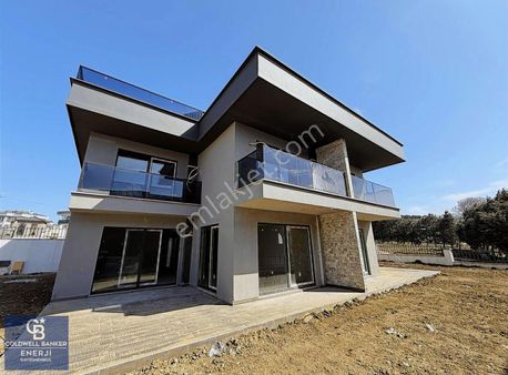 Kumburgaz Satılık 4+1 Sıfır Villa Deniz Manzaralı Butik Sitede