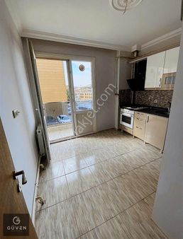 Nusratiye Mah De Ebeveyn Banyolu Geniş Ferah Daire