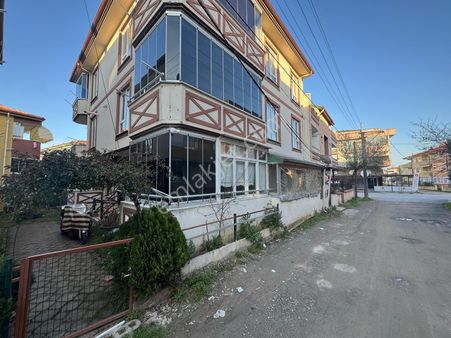 Karasu'da Denize 200 Metre Kombi & Petekli Satılık 1+1 Daire