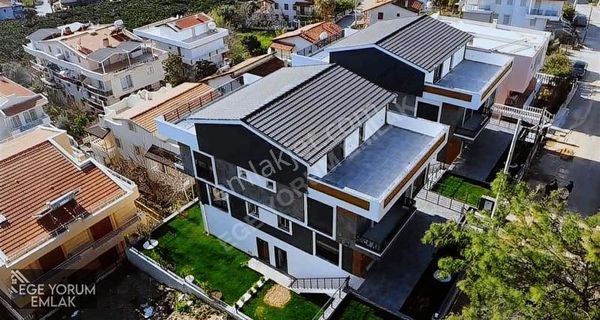 Ege Yorum Emlak'tan Özdere'de 4+1 Villa,deniz Ve Doğa Manzaralı