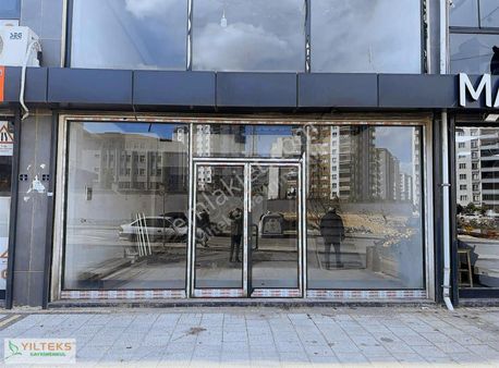 Fıstıklık Mahallesinde.merkezi Konumda Uygun Satılık Dükkan