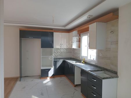 Mersin Erdemli Aşağıtömük'de Yaz-kış İkamet Edilebilecek Konumda 2+1 Acil Satılık Daire