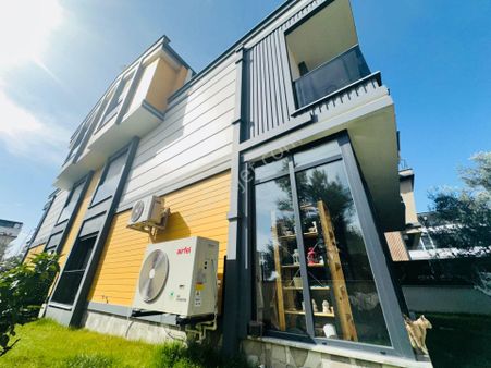 Akçay Zeytinli De 4+1 Satılık Villa