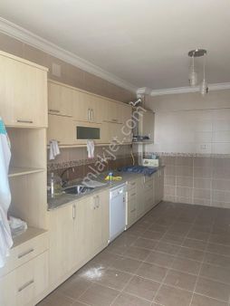 Satlık 4+1 Daire 4.kat 5.550.000 Tl.yanık Petrol Civ.250 Mt.