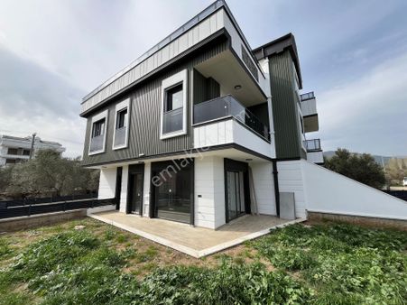 Zeytinlide 5+1 Sıfır Mükemmel Villa