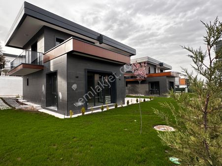 Bağlıca’da Satılık Villa
