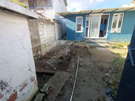 Buse Emlaktan Edremit Kadıköyde 192 Metrekare Arsa İçerisinde Müstakil Ev